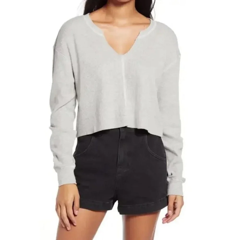 BP. Women's Split V-Neck Thermal Long Drop Sleeve Crop Top in Grey Heather Small